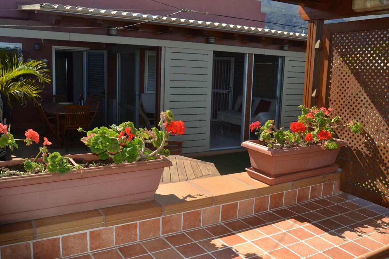 Apartamento Vacacional Relax Frente Al Mar Candelaria Exterior photo